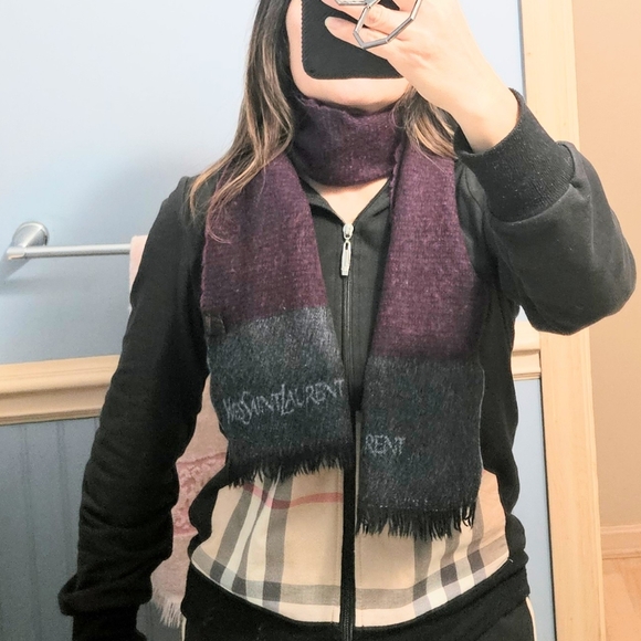 Yves Saint Laurent 100% Wool Two Colors Scarf - Picture 2 of 7